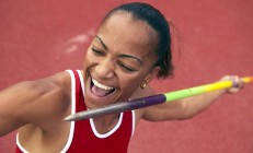 开云体育中国官网-戈贝尔隔空统治比赛，当快船战术板遇上辽宁队的巨人阴影