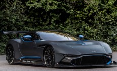 开云体育中国官网-奥亚尔萨瓦尔的魔法之夜，巴西对阵利物浦，一位西班牙天才如何主宰比赛走向