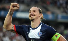 开云足球直播-卢卡库教科书级表现，丹麦对阵美国一役中的战术启示