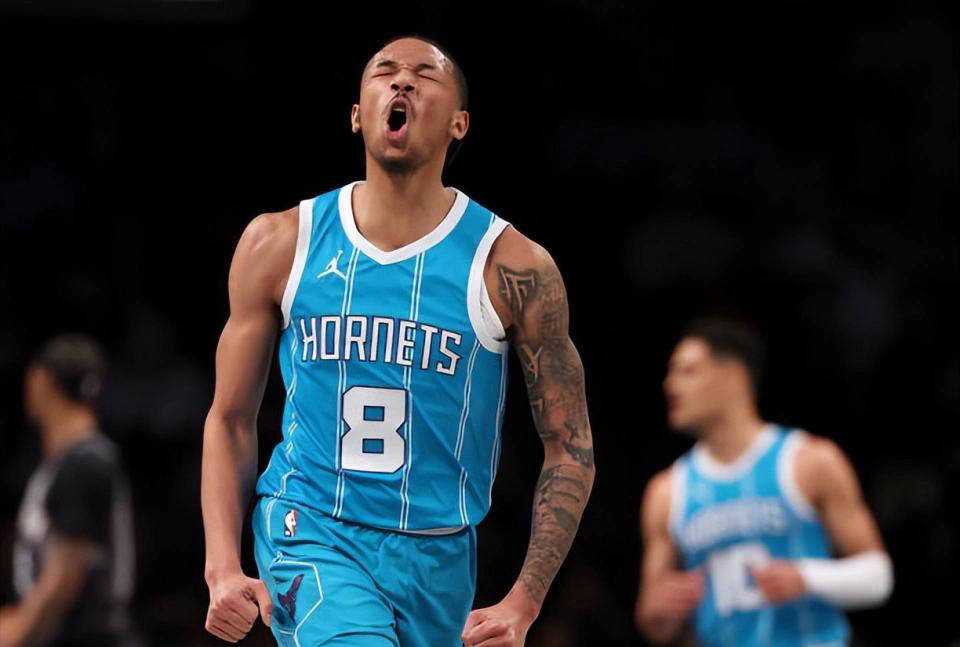 关于黄蜂队防守盖帽犀利，顽强守住对手得分的信息