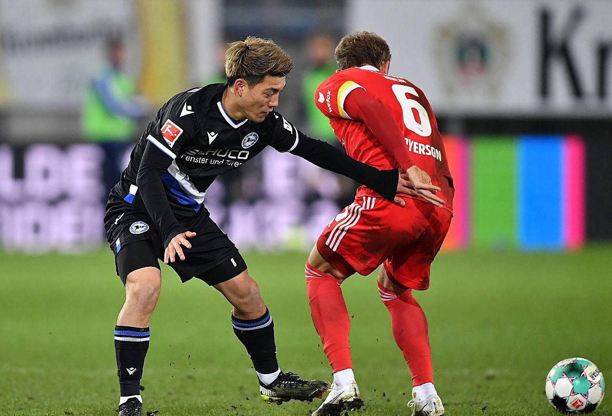 包含柏林联盟客场喜获胜利，实现突破的词条