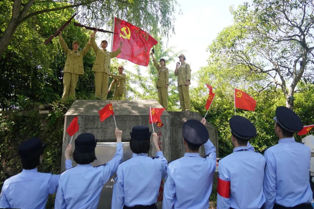 世界女子足球杯前方曙光，中国队冲锋陷阵