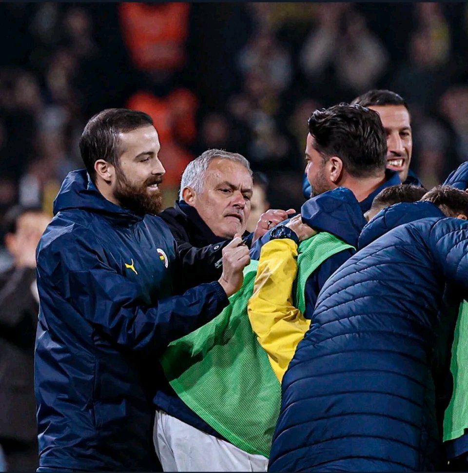 关于穆里尼奥批评裁判判罚，热刺遭遇不公对待的信息