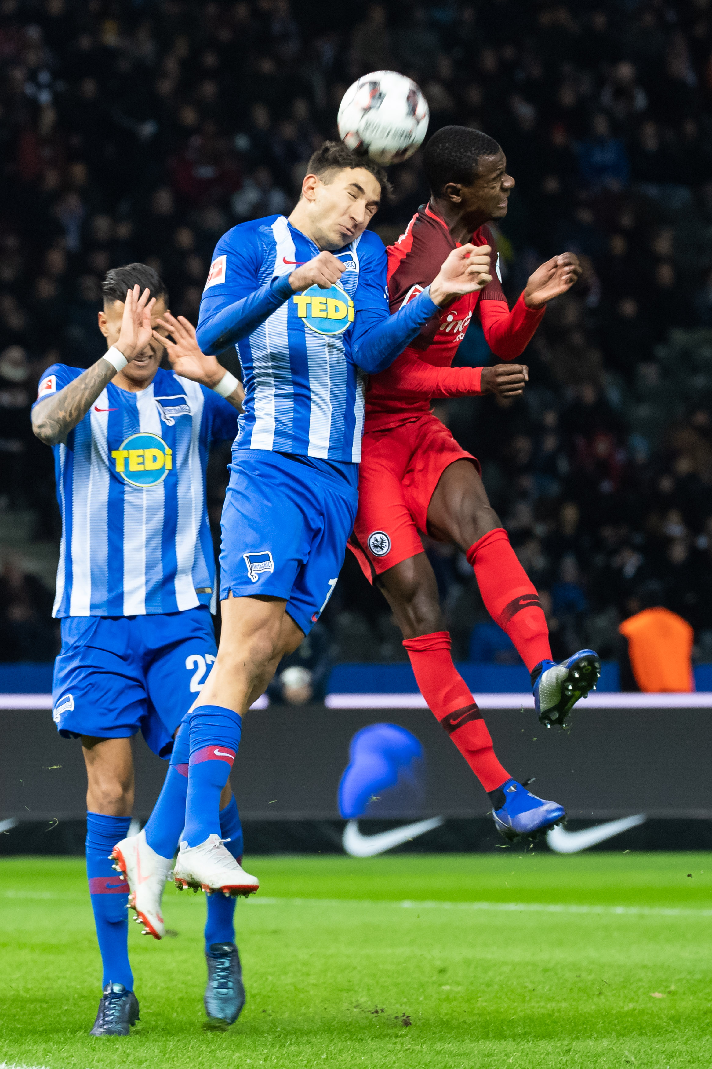 关于柏林赫塔球员连续进球，助球队反弹的信息