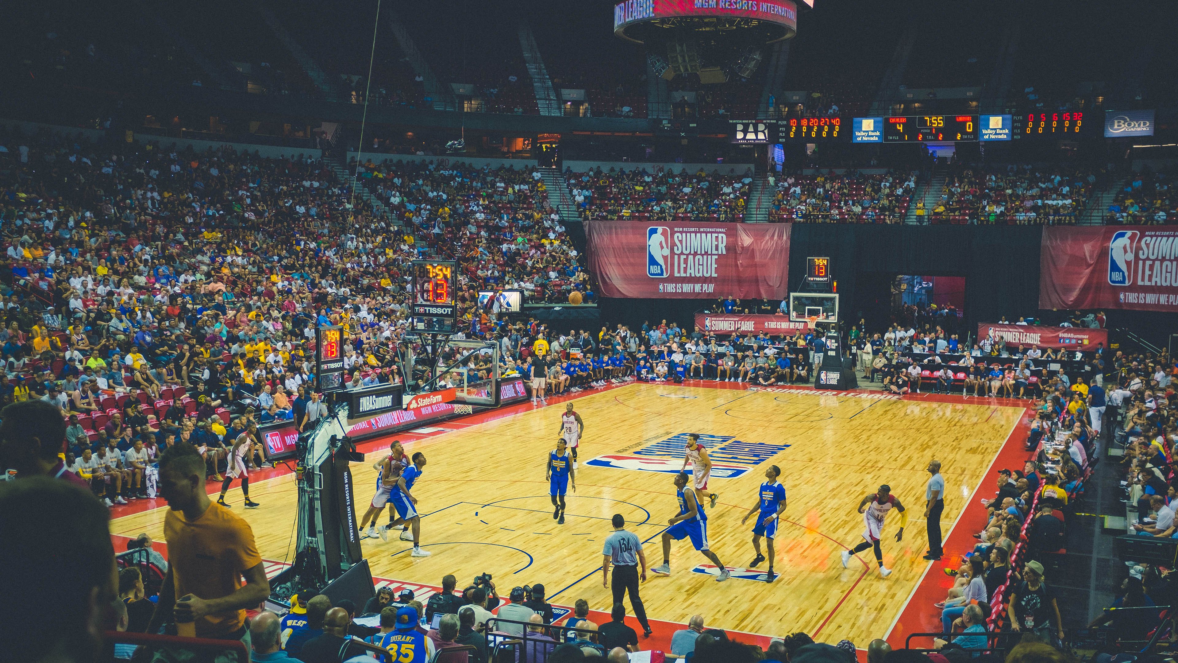 尼斯节奏掌控法国,阿坎吉在季后赛抢七接管比赛