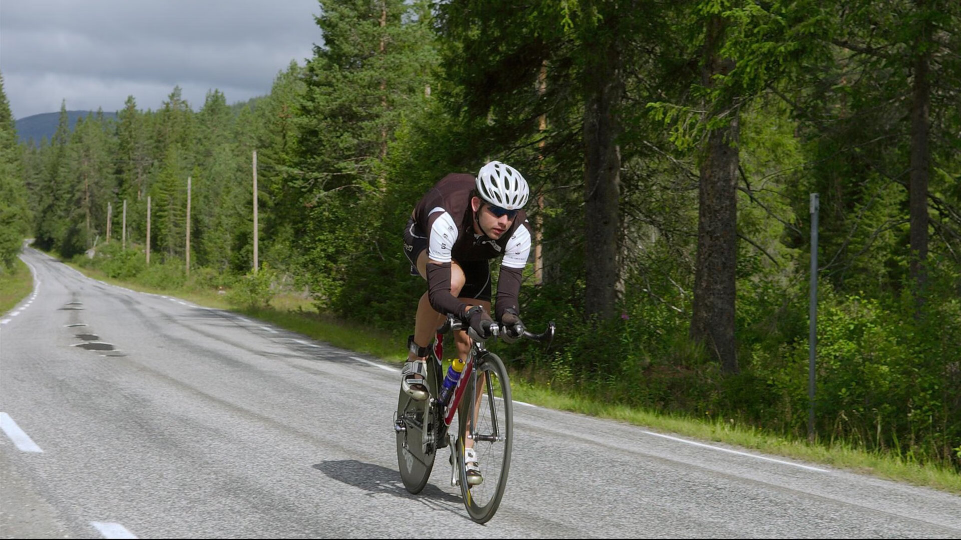 武切维奇统治攻防两端，老鹰展翅撕裂北京防线